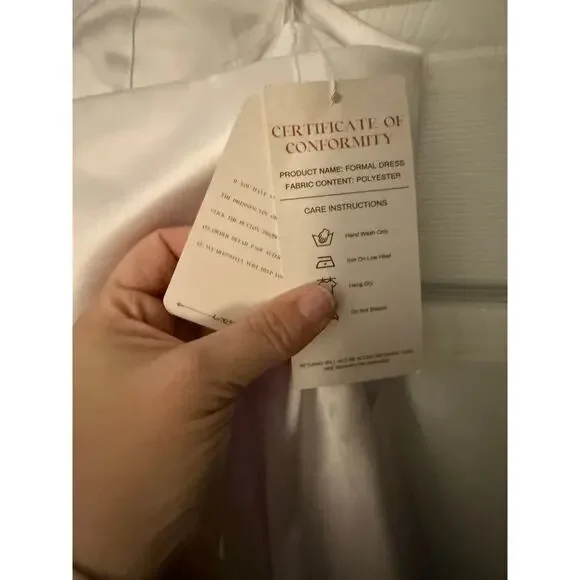 Beautiful White Satin Wedding Dress/Gown Size 12 - Picture 4 of 7